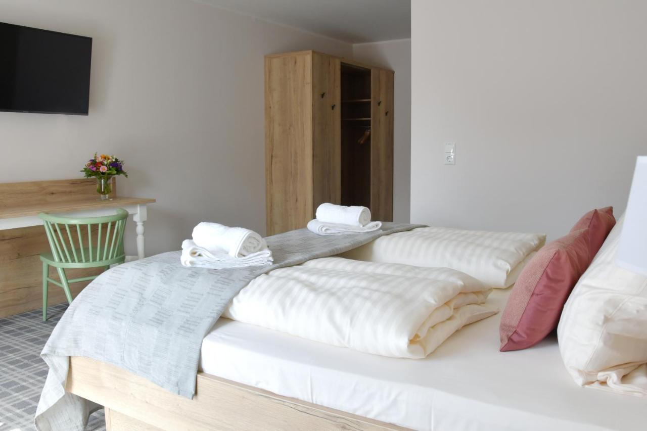Landhaus Hamester - Hotel & Restaurant Basthorst  ภายนอก รูปภาพ